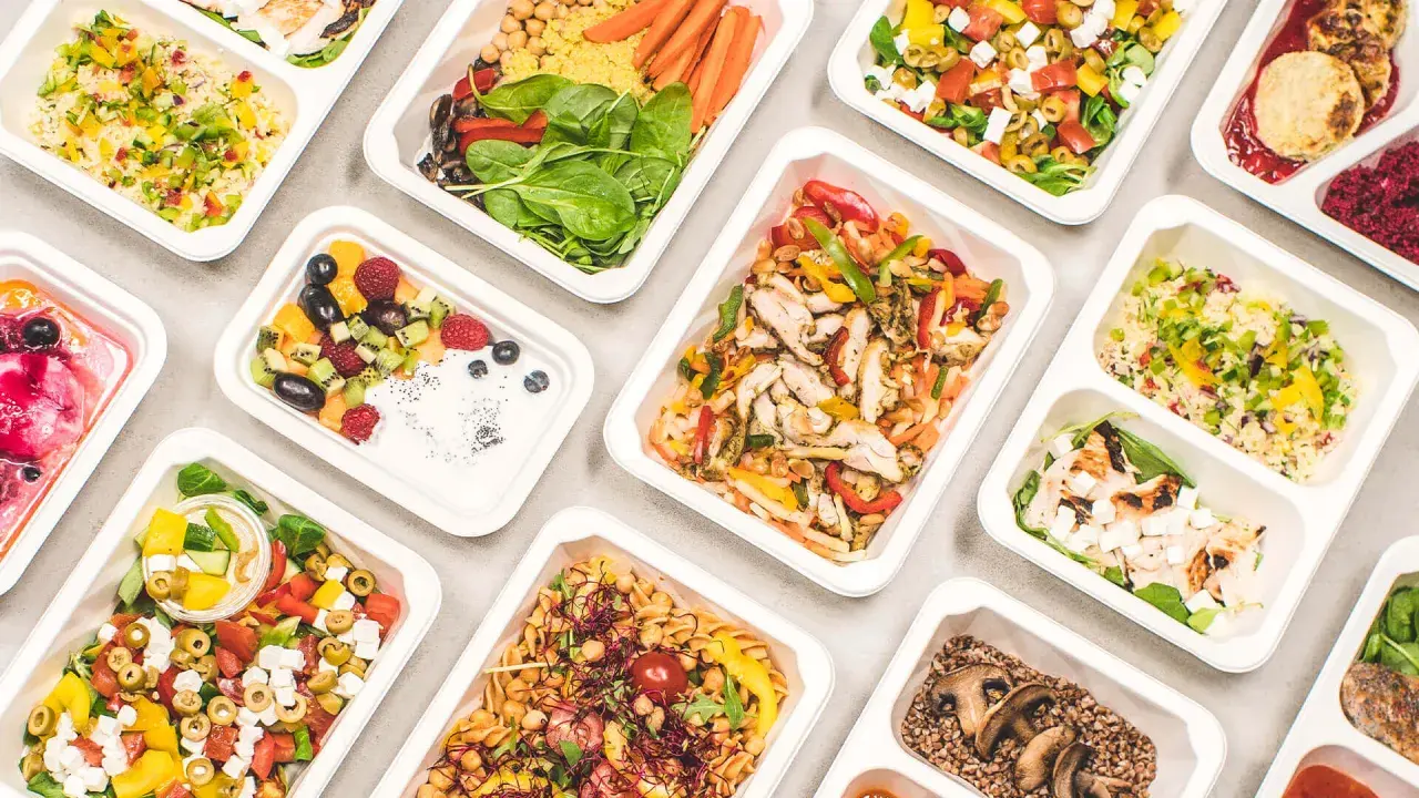 Catering dietetyczny: Co to, jak działa i czy to dla Ciebie?