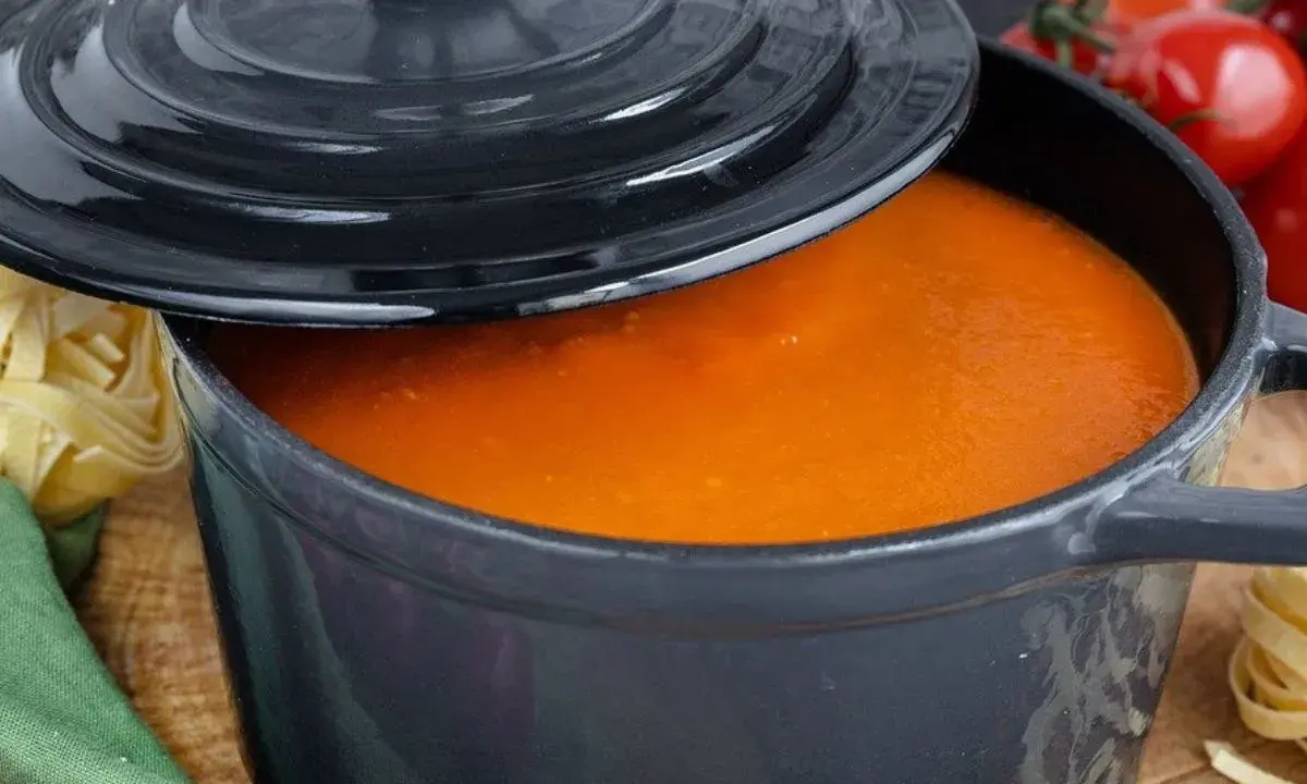 Zważona śmietana w zupie? Uratuj ją! Proste triki i prewencja.