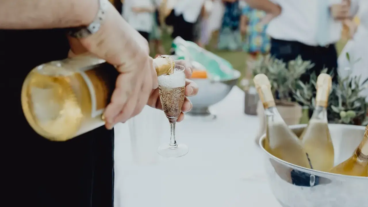 Ile kosztuje catering na wesele? Uniknij ukrytych kosztów!
