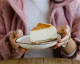 Sernik nie opada? Klucz to temperatura i studzenie!