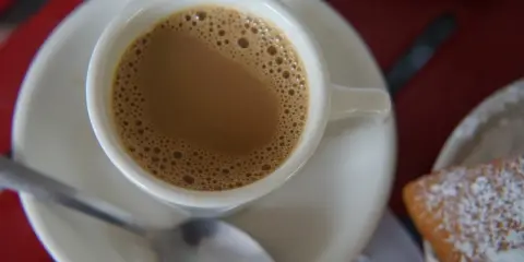 Czy kawa zbożowa pobudza? Prawda o energii bez kofeiny!