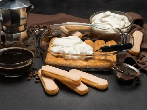 Jaka kawa do tiramisu? Wybierz idealną i uniknij błędów!