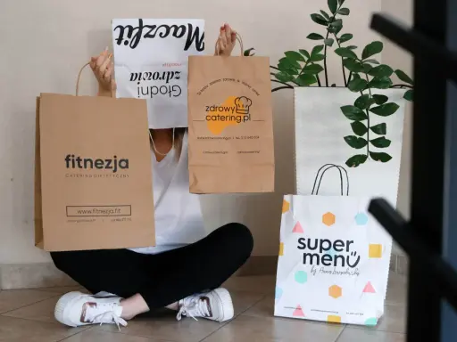 Jak wybrać catering dietetyczny? Świadoma decyzja w 5 krokach