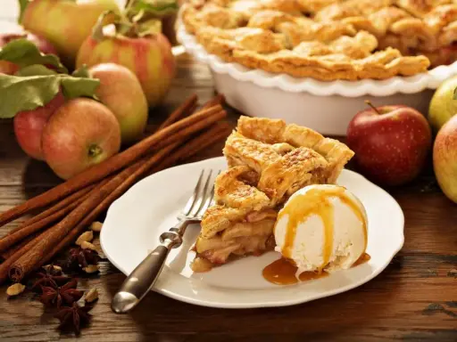 Sekret szarlotki: Jak smażyć jabłka? Odmiany, przyprawy, wekowanie