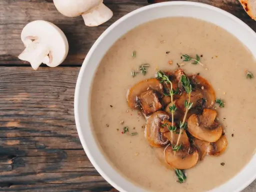 Zupa pieczarkowa: przepis krok po kroku, który zawsze się udaje
