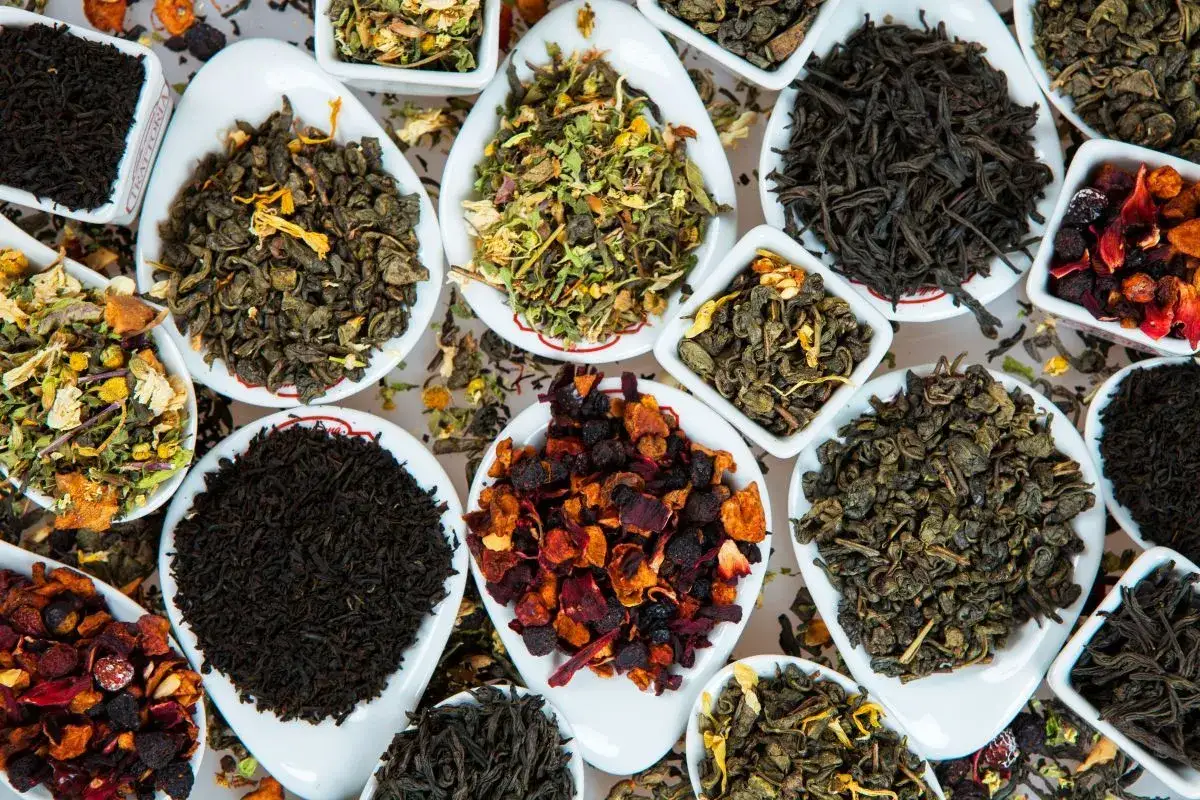 R&oacute;żne rodzaje herbaty i yerba mate
